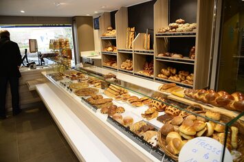 Vente - Boulangerie - Pâtisserie - Traiteur - Chocolaterie Chocolatier - Isère (38)-photo-2