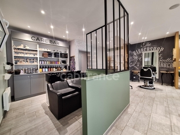 Vente - Salon de coiffure - Cossé-le-Vivien (53230)-photo-2