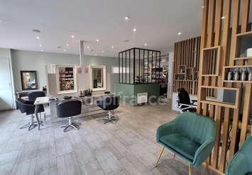 Vente - Salon de coiffure - Cossé-le-Vivien (53230)-photo-4