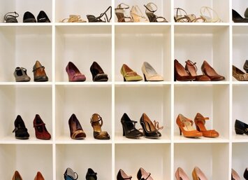 Vente - Chaussures - Habillement - Canet-en-Roussillon (66140)-photo-3