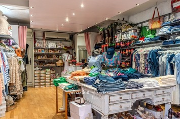 Vente - Habillement - Le Castellet (83330)-photo-3