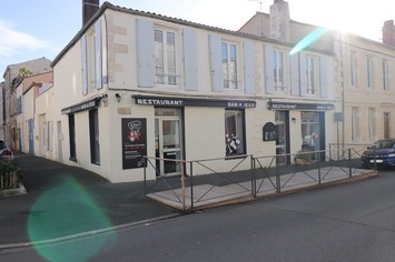 Vente de murs de boutique - Rochefort (17300)-photo-3