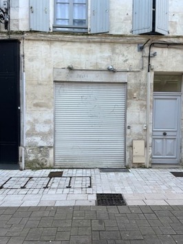 Vente de murs de boutique - Saintes (17100)