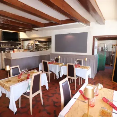 Vente - Hôtel - Restaurant - Celle-Lévescault (86600)-photo-2