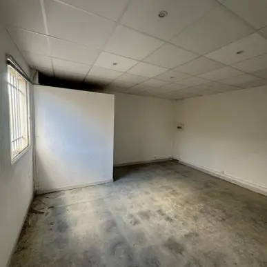 Location Local Commercial - Aubagne (13400)-photo-6