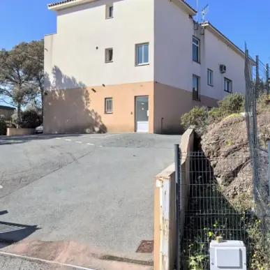 Vente Entrepôt / Local d'activités - Var (83)-photo-3
