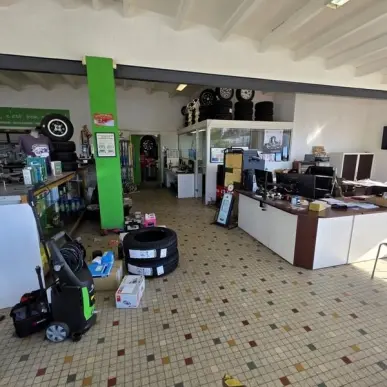 Vente - Centre automobile - Garage - Mécanique - Le Château-d'Oléron (17480)-photo-8
