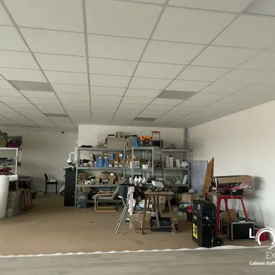 Vente de murs de boutique - Challans (85300)-photo-6