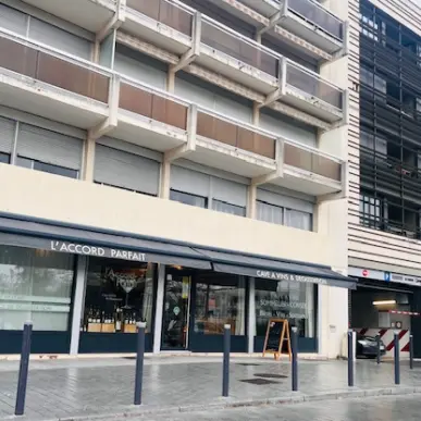 Vente de murs de boutique - Merignac (33700)-photo-1