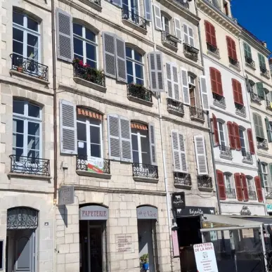 Vente de murs de boutique - Pyrénées-Atlantiques (64)-photo-2