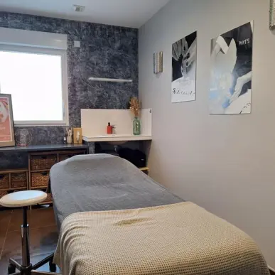 Vente - Institut de beauté - Salon de coiffure - Ampoigné (53200)-photo-8