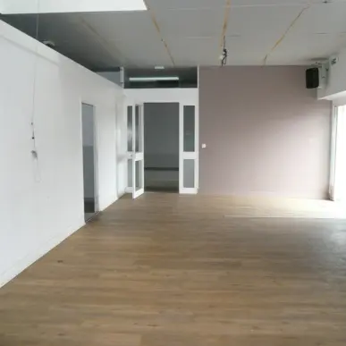 Location Local Commercial - Châteaubernard (16100)-photo-1