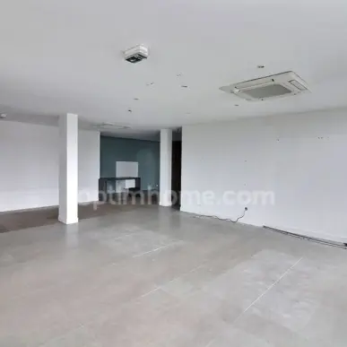 Location Local Commercial - Morainvilliers (78630)-photo-8