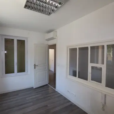 Location Bureau - Apt (84400)-photo-4