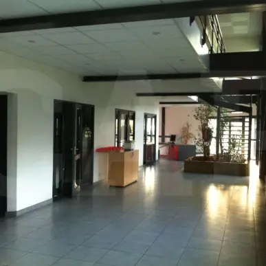 Location Entrepôt / Local d'activités - Kergrist (56300)-photo-3