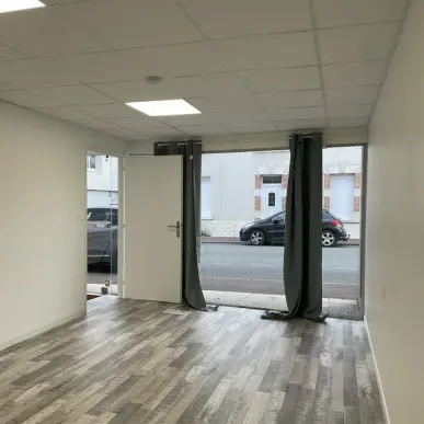 Vente de murs de boutique - Challans (85300)-photo-4