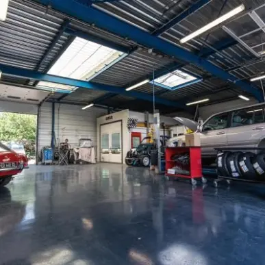 Vente - Centre automobile - Garage - Loire-Atlantique (44)-photo-2