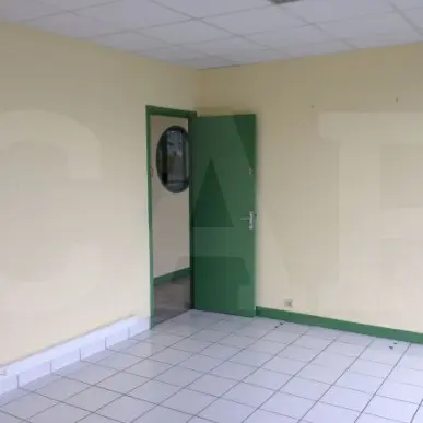 Location Bureau - Lanester (56600)-photo-2