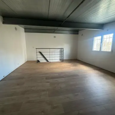 Location Local Commercial - Aubagne (13400)-photo-4
