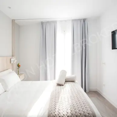 Vente - Hôtel - Loire (42)-photo-3