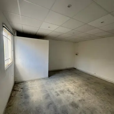 Location Local Commercial - Aubagne (13400)-photo-2