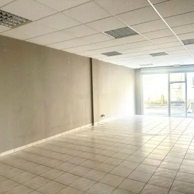 Location Local Commercial - Bagneux (49400)-photo-3