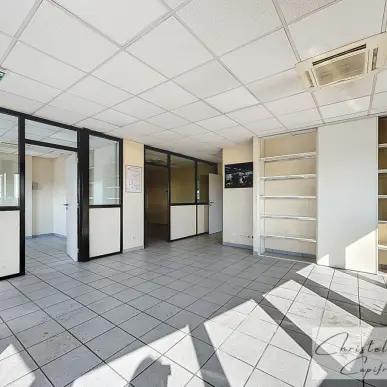 Location Entrepôt / Local d'activités - Bueil-en-Touraine (37370)-photo-11