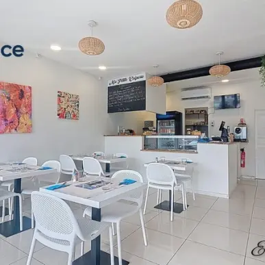 Vente - Restaurant - Pizzeria - Crêperie - Baie mahault (97122)-photo-1