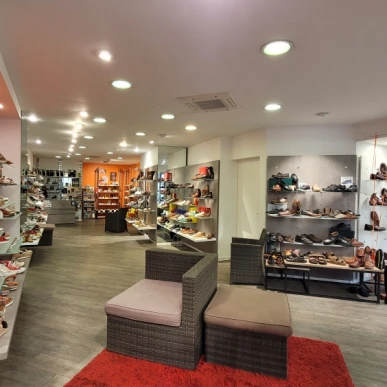 Vente - Chaussures - Sarthe (72)-photo-4