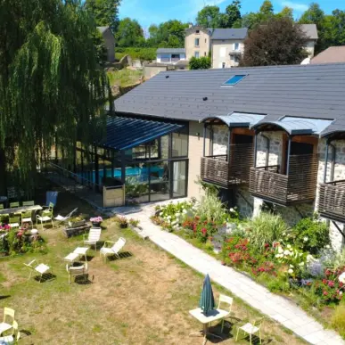 Vente - Hôtel - Restaurant - Chenereilles (43190)-photo-3
