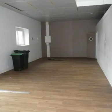 Location Local Commercial - Châteaubernard (16100)-photo-2