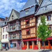 Vente - Brasserie - Restaurant - Restaurant rapide - Salon de thé - Pizzeria - Boucherie - Charcuterie - Rôtisserie - Boulangerie - Pâtisserie - Agence immobilière - Bijouterie - Café - Cave à vins - Cordonnerie - Crêperie - Esthétique - Glacier - Habillement - Librairie - Lingerie - Maroquinerie - Optique Lunetterie - Papeterie - Parfumerie - Presse - Pressing - Salon de coiffure - Sandwicherie - Traiteur - Vente à emporter - Vins et spiritueux - Terminal de cuisson - Chocolaterie Chocolatier - Lannion (22300)