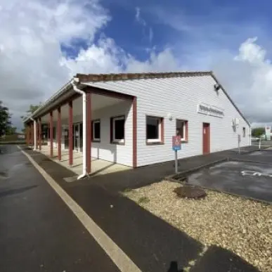 Location Local Commercial - Deux-Sèvres (79)-photo-2