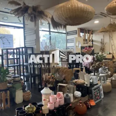 Vente de murs de boutique - Cabestany (66330)-photo-2