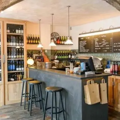Vente - Café - Cave à vins - Habillement - Salon de coiffure - Vins et spiritueux - Poitiers (86000)-photo-2