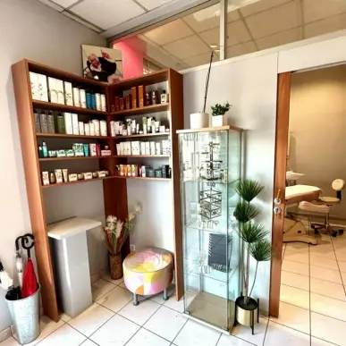 Vente - Auberge - Esthétique - Marseille 8ème (13008)-photo-5