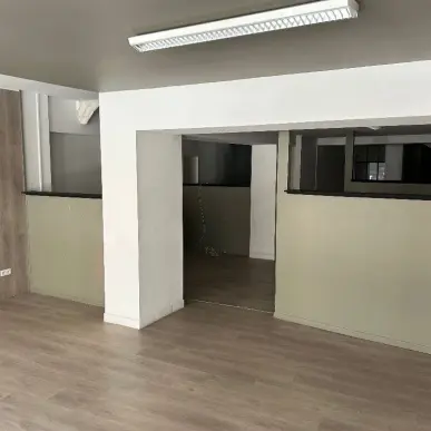 Vente de murs de boutique - Bourg-en-Bresse (01000)-photo-2