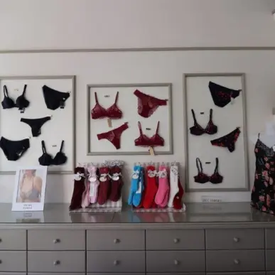Vente - Habillement - Lingerie - Royan (17200)-photo-4