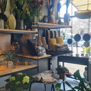 Vente - Décoration - Fleuriste - Jardinerie - Saint-Laurent-des-Arbres (30126)-photo-3