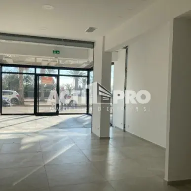 Vente de murs de boutique - Canet-en-Roussillon (66140)-photo-2