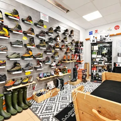 Vente - Animalerie - L'Argentière-la-Bessée (05120)-photo-1