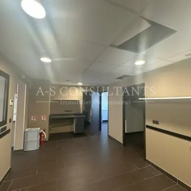 Vente de murs de boutique - Balmont (74600)-photo-2