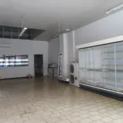 Vente de murs de boutique - Ainac (04000)