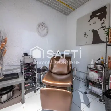Vente - Bricolage - Bureautique - Esthétique - Onglerie - Férolles-Attilly (77150)-photo-8