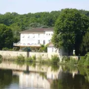 Vente - Hôtel - Restaurant - Gîte - Chocolaterie Chocolatier - Vienne (86)