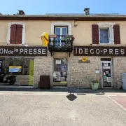 Vente - Cadeaux souvenirs - FDJ - Librairie - Loto - Papeterie - Presse - Sancey-le-Grand (25430)