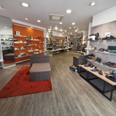 Vente - Chaussures - Sarthe (72)-photo-2